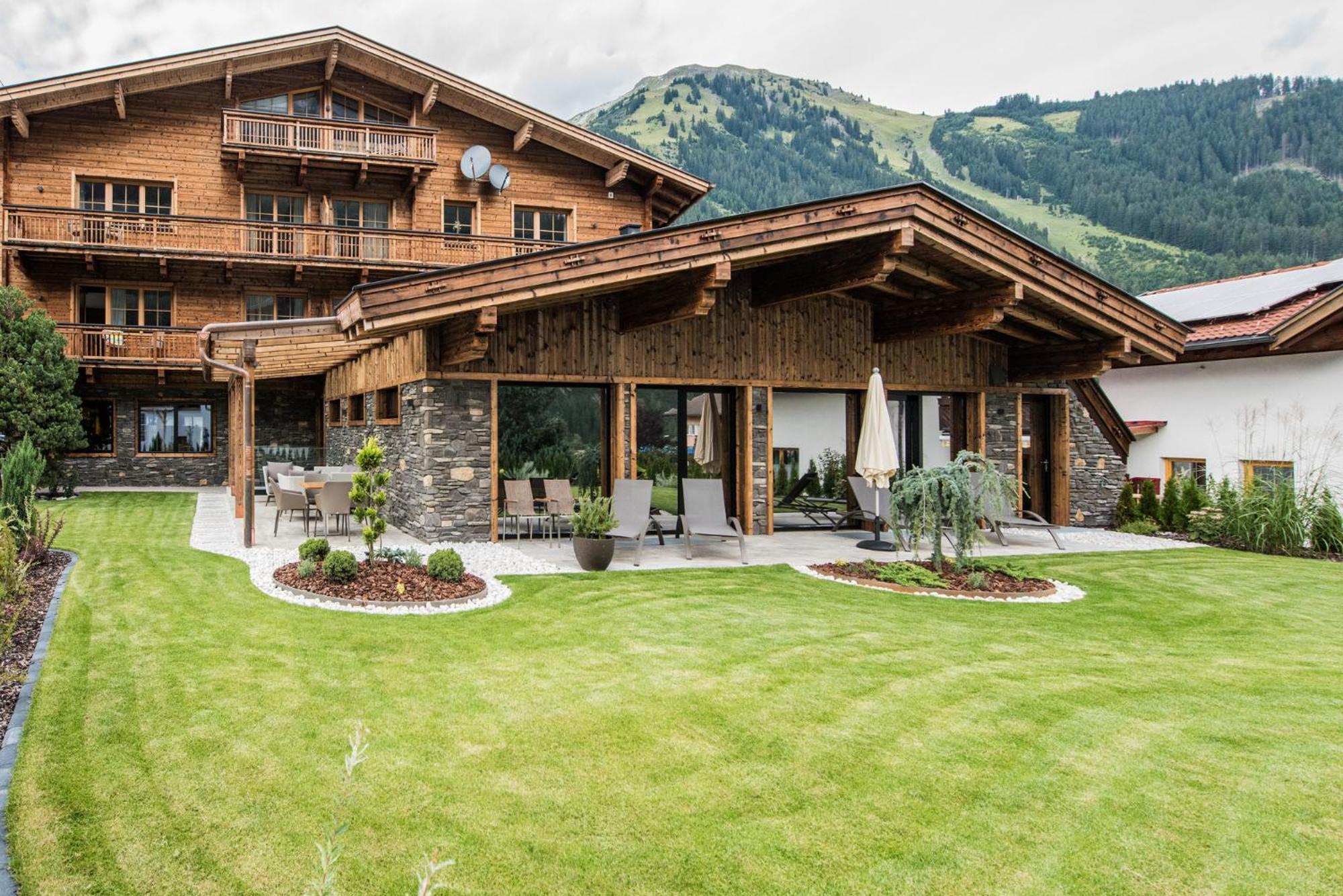 Pepi'S Suites - Lechtal Apartments Holzgau Eksteriør billede