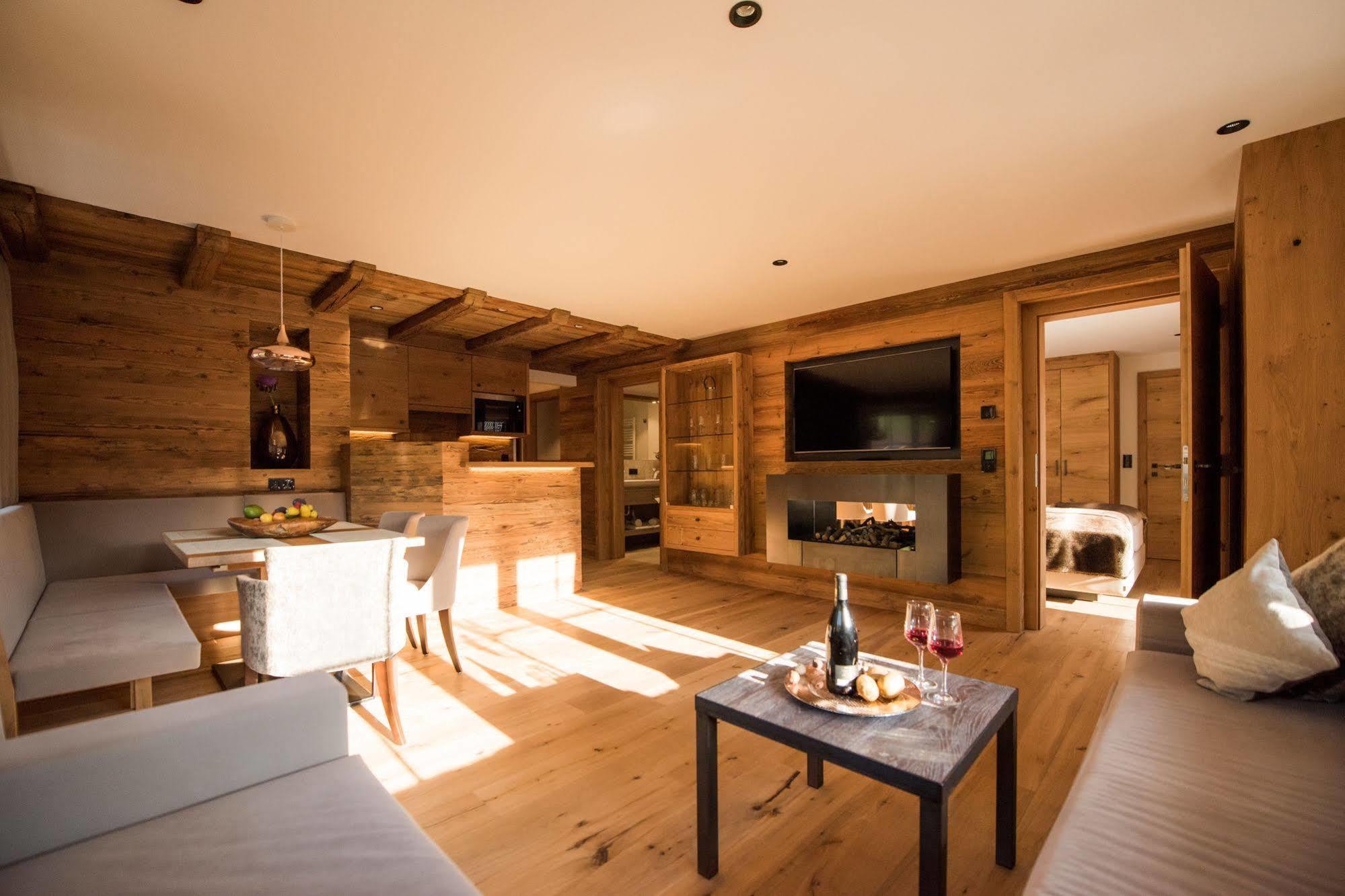 Pepi'S Suites - Lechtal Apartments Holzgau Eksteriør billede
