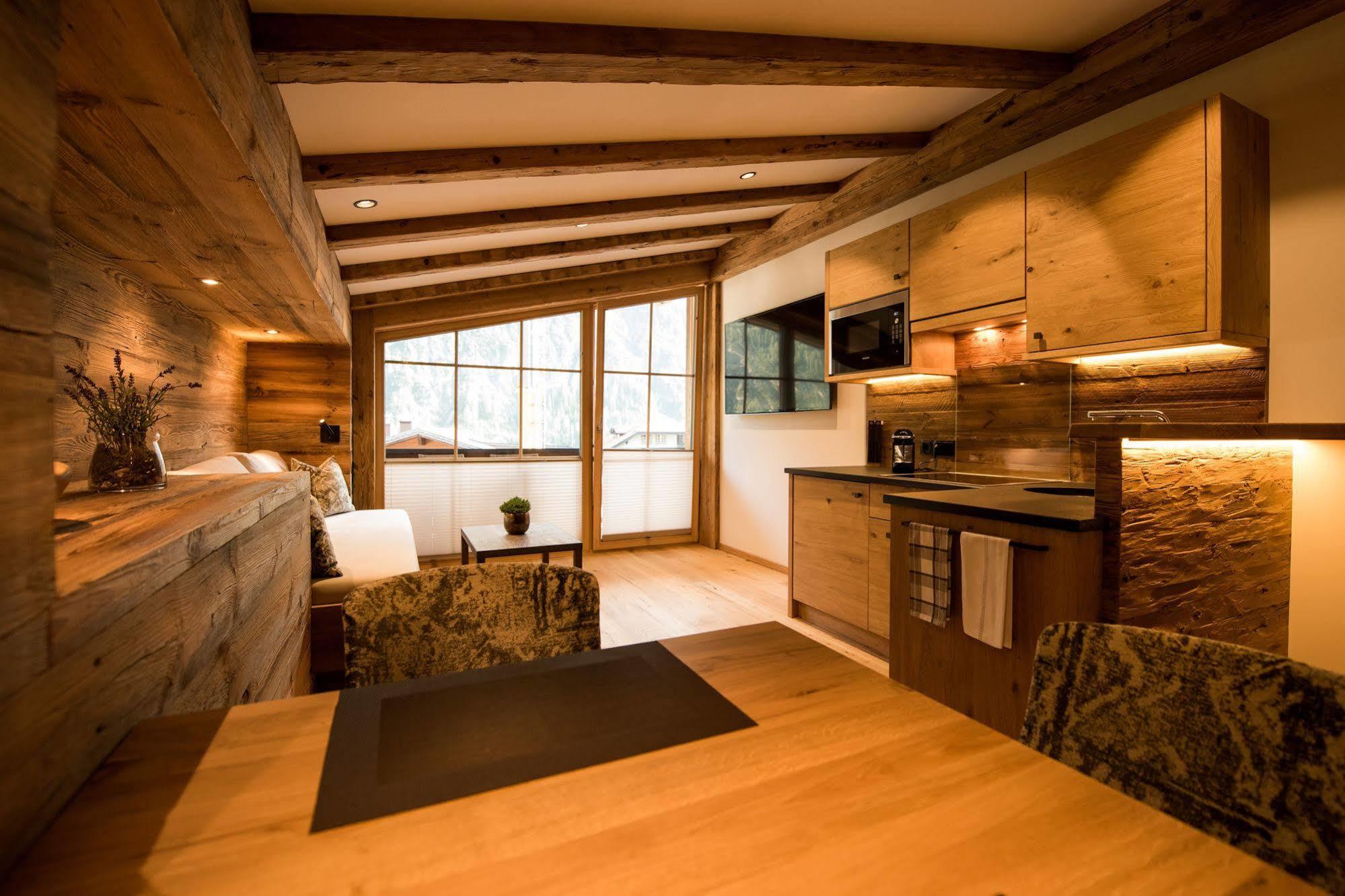 Pepi'S Suites - Lechtal Apartments Holzgau Eksteriør billede