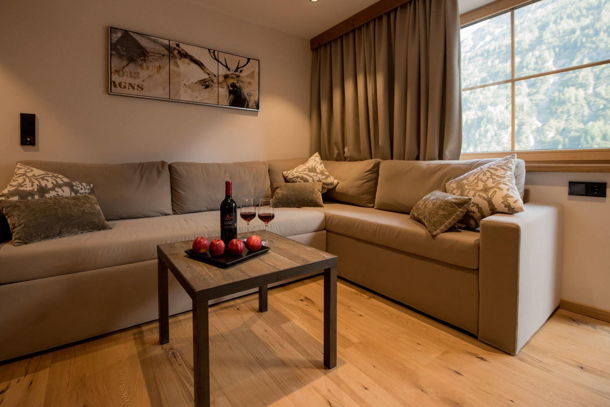 Pepi'S Suites - Lechtal Apartments Holzgau Eksteriør billede