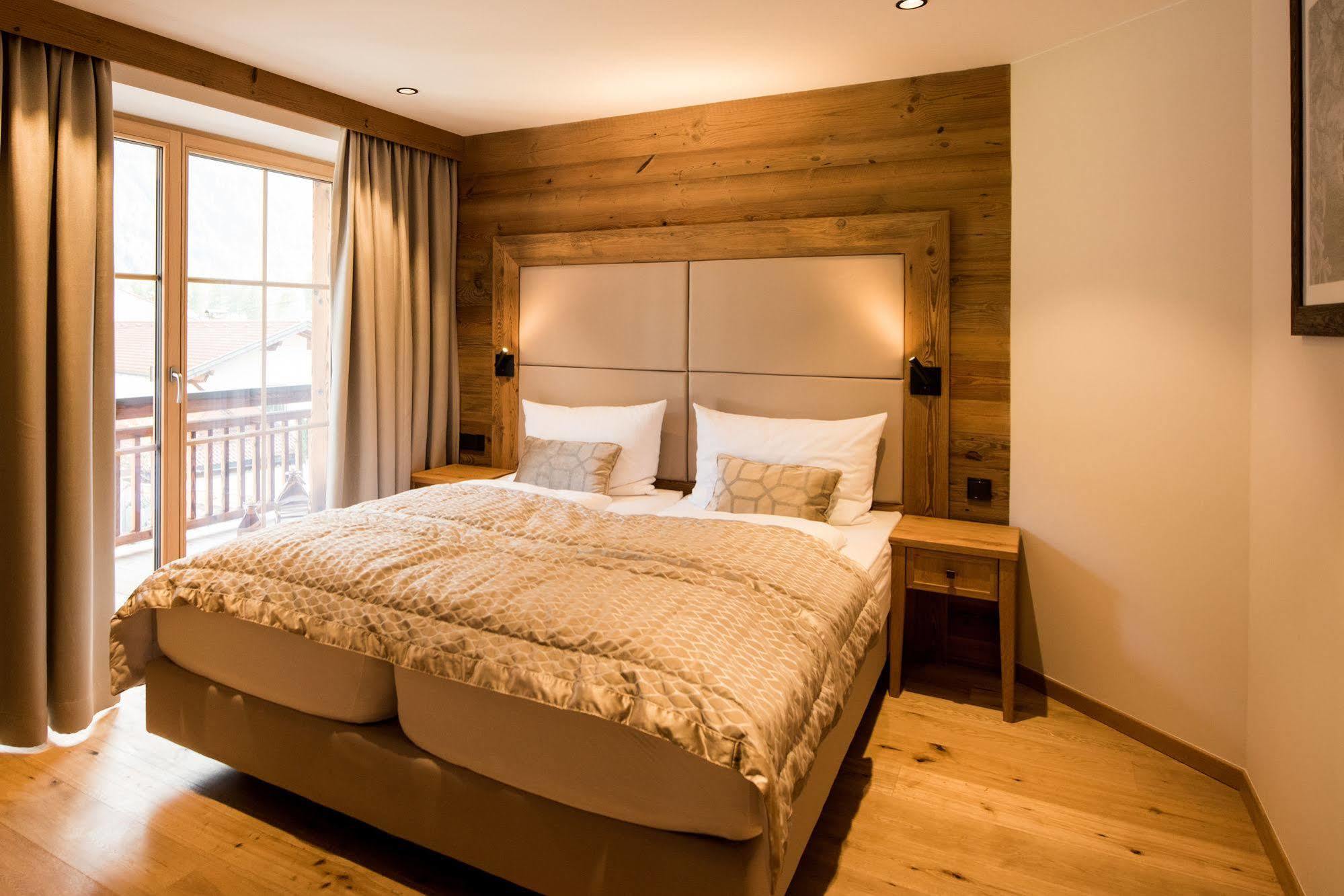 Pepi'S Suites - Lechtal Apartments Holzgau Eksteriør billede
