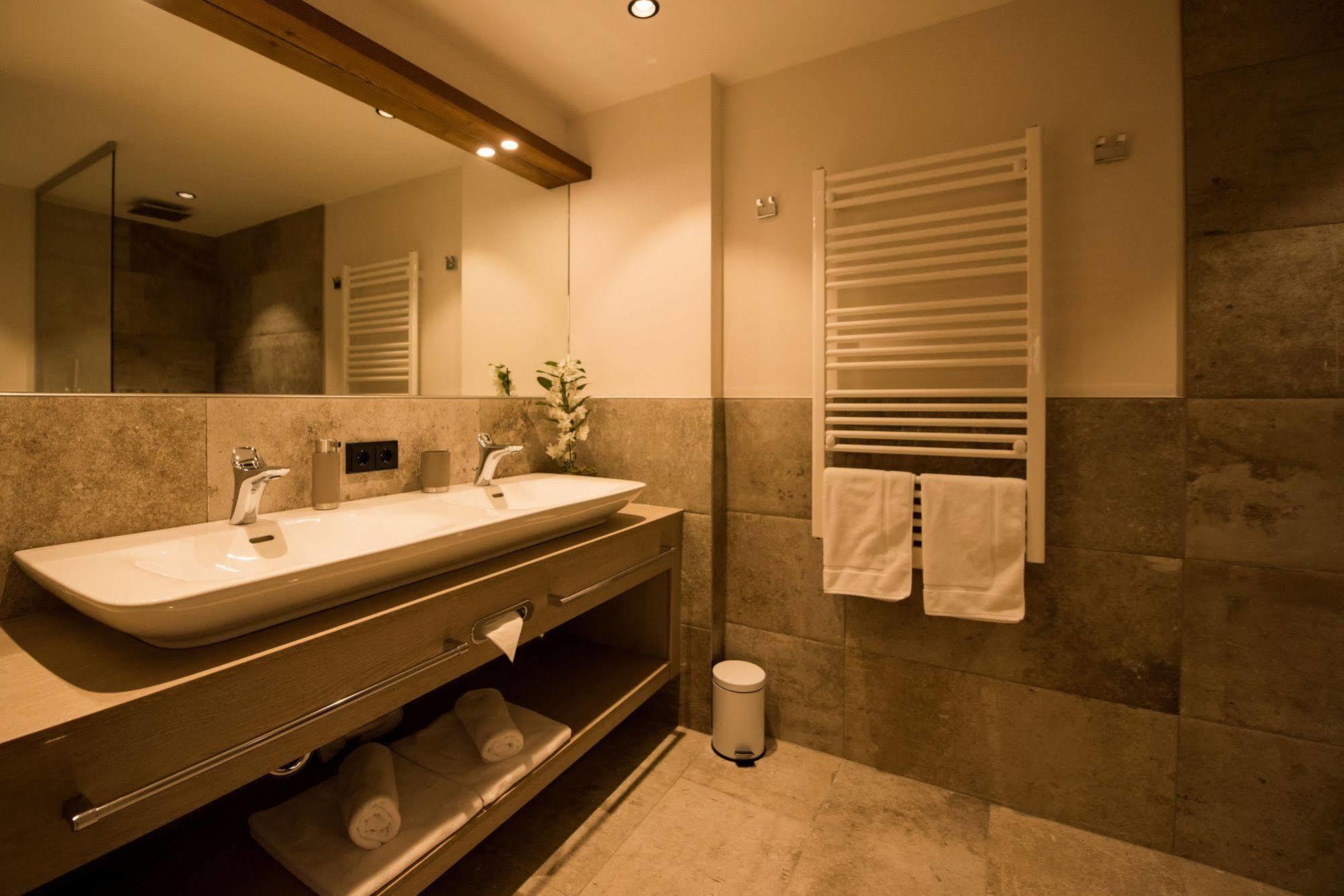 Pepi'S Suites - Lechtal Apartments Holzgau Eksteriør billede