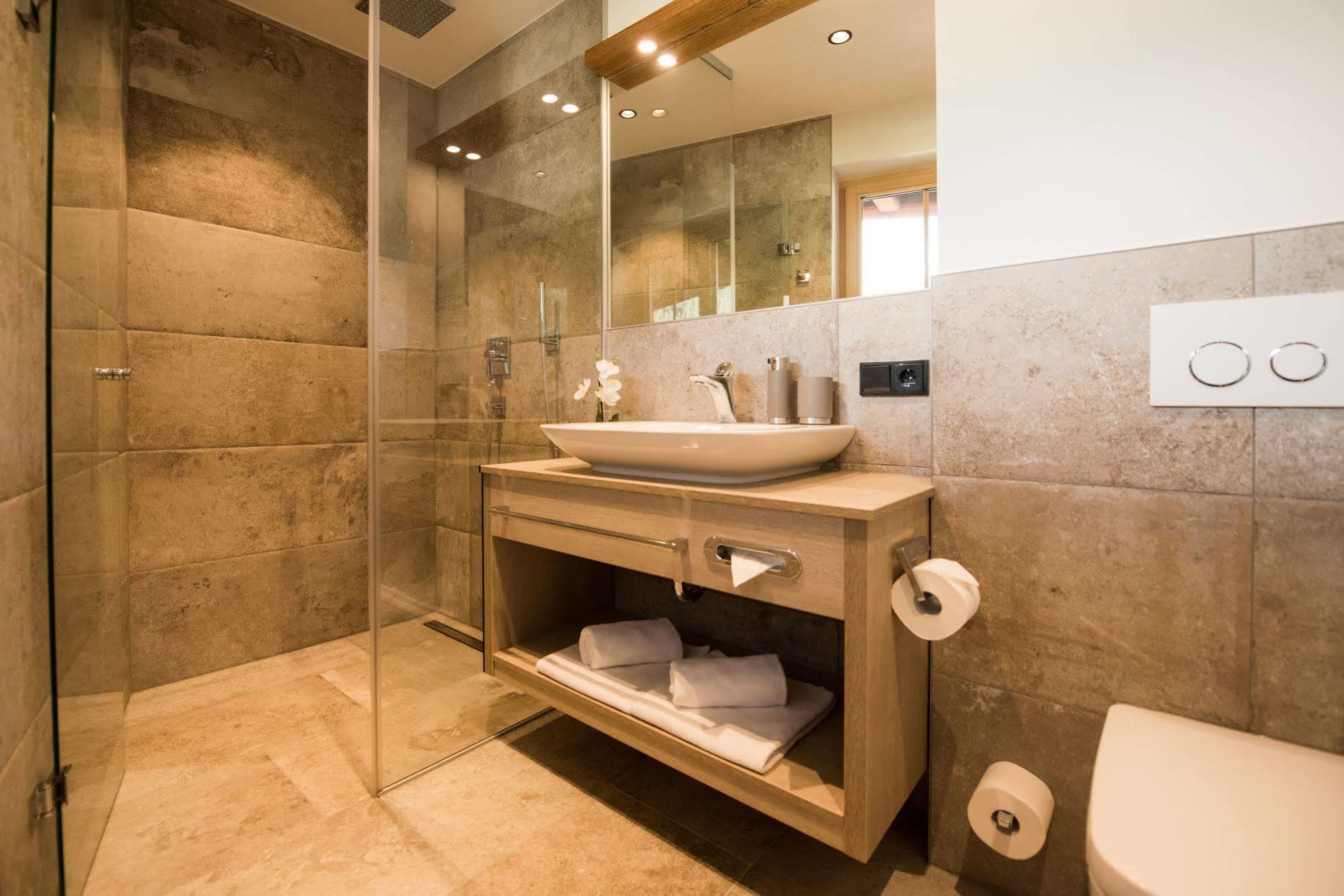 Pepi'S Suites - Lechtal Apartments Holzgau Eksteriør billede