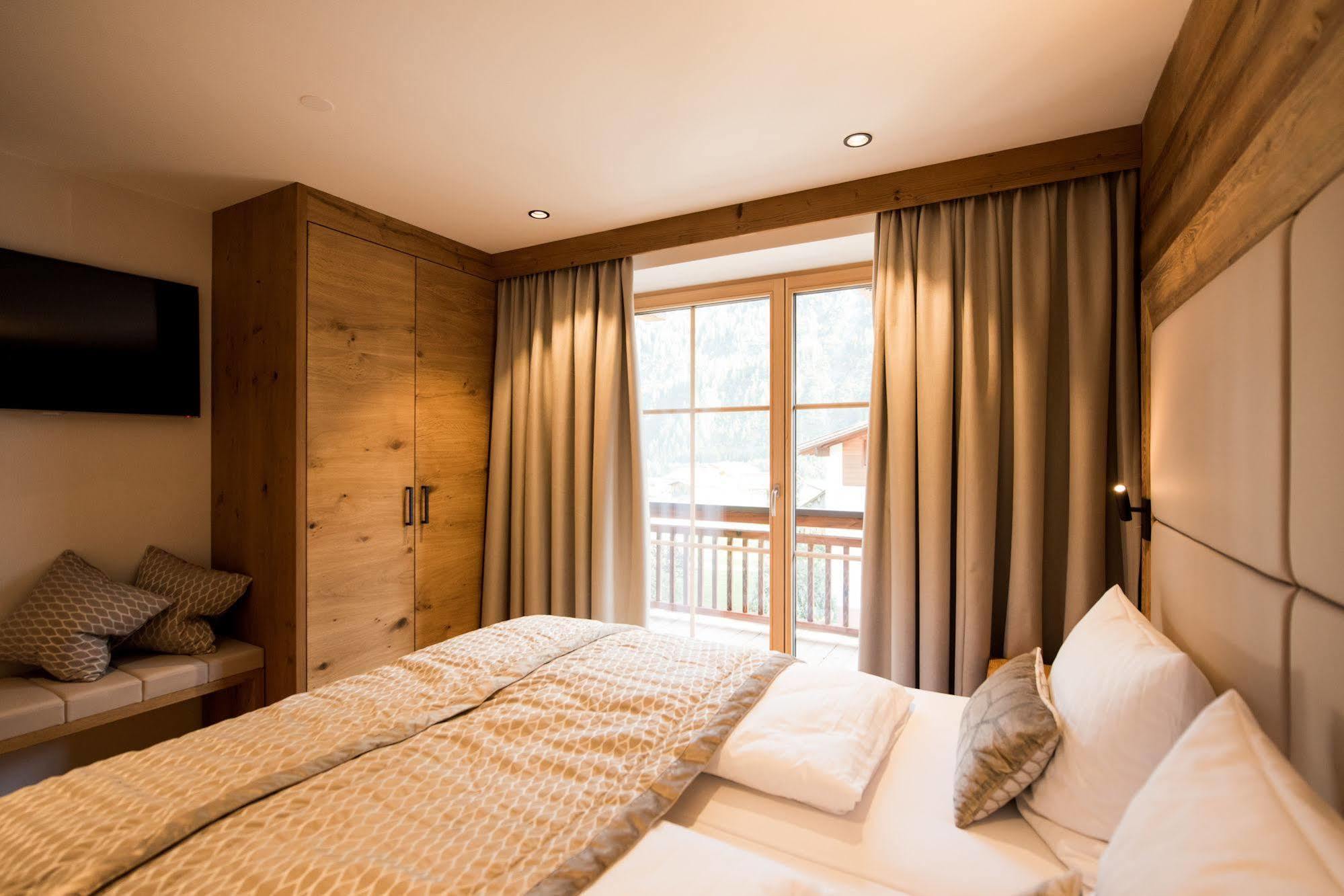 Pepi'S Suites - Lechtal Apartments Holzgau Eksteriør billede